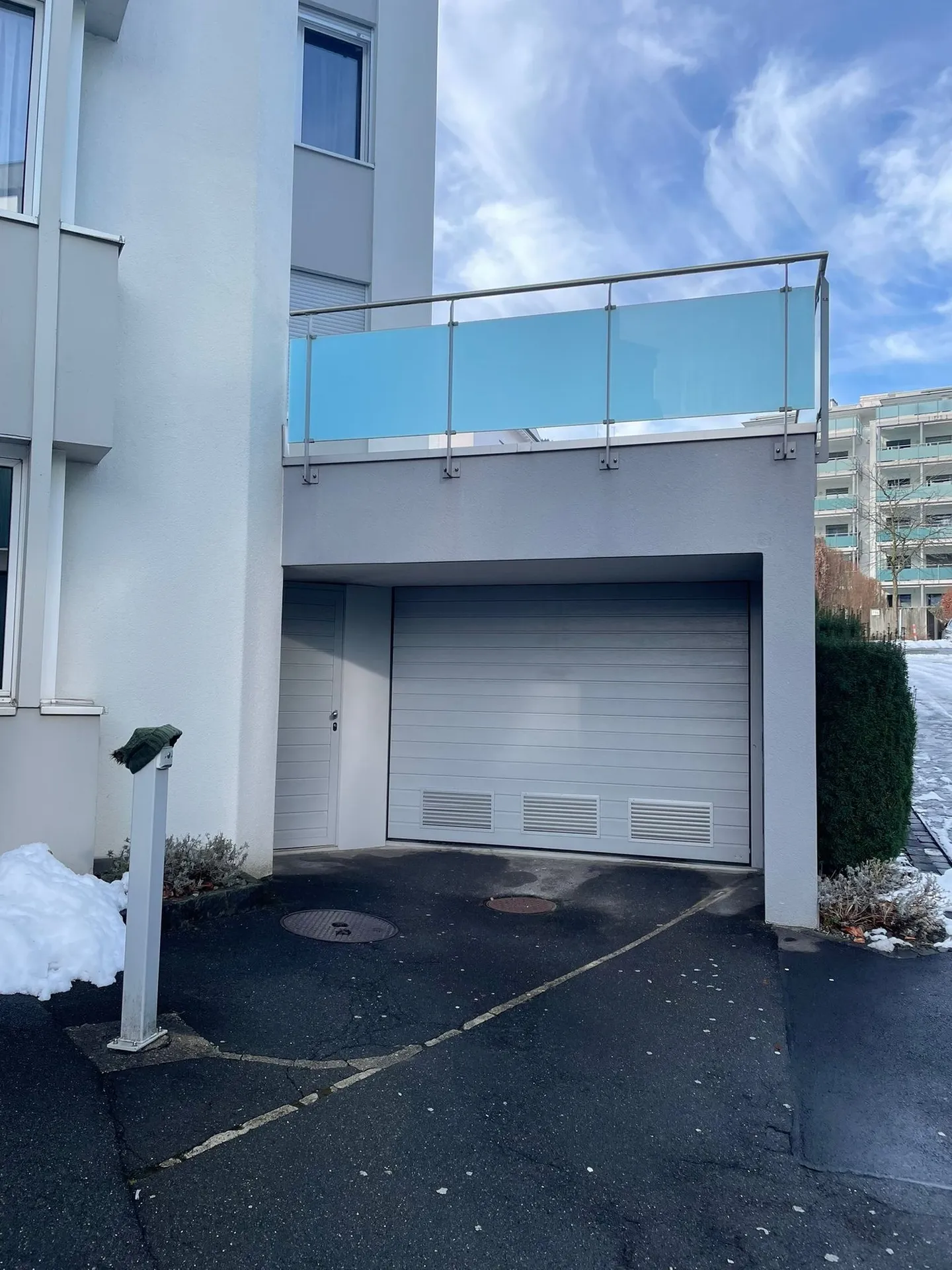 Sicherer Parkplatz in Hergiswil - Foto 1 von 3