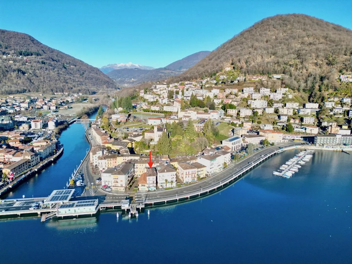 Appartamento completamente ristrutturato con vista lago a Ponte Tresa - Foto 3 di 13