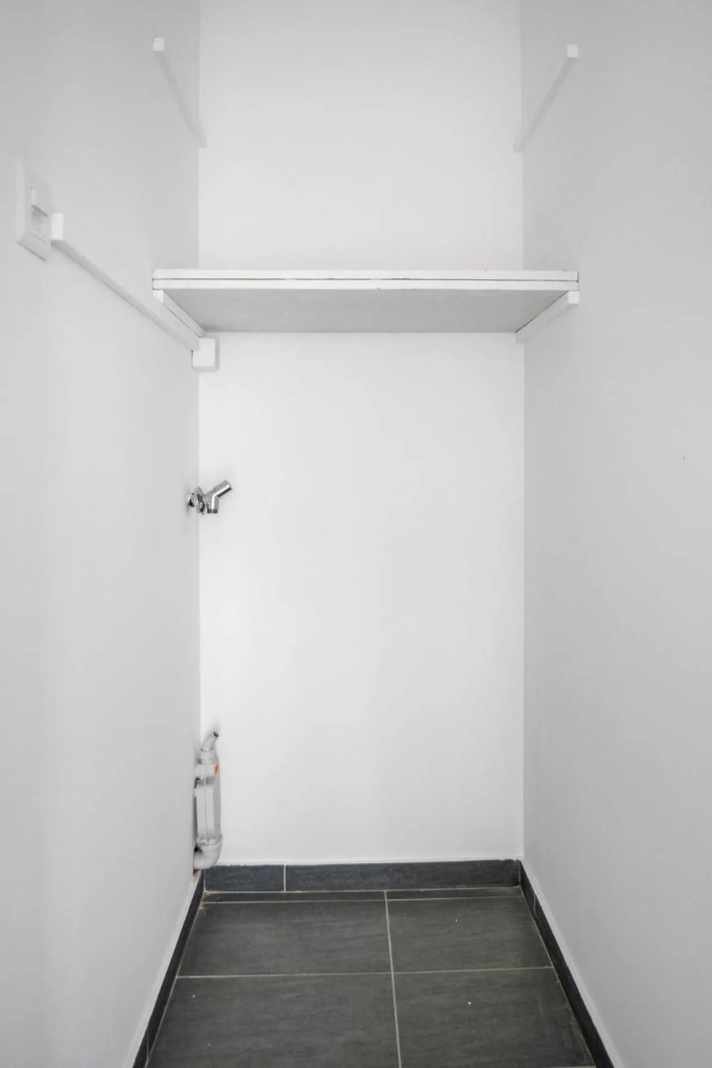 Schöne 4,5-Zimmer-Wohnung in einem Gebäude mit Aufzug - Foto 6 von 7