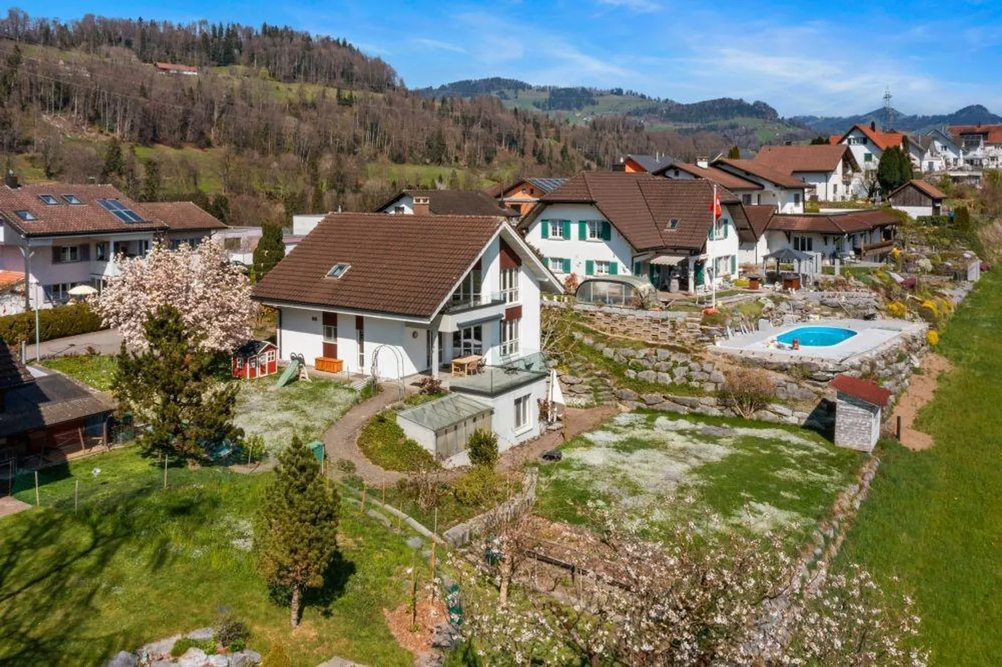 Ampia casa familiare in zona tranquilla - Foto 11 di 12