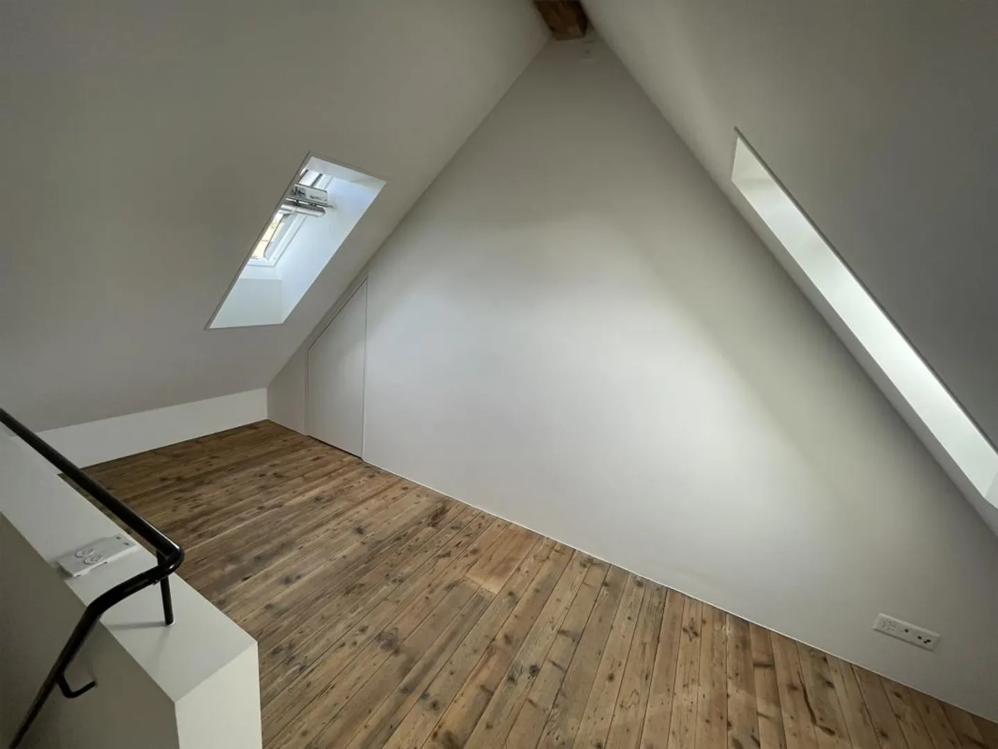 Loft-style 2.5-room penthouse with gallery and charm - Photo 6 of 15