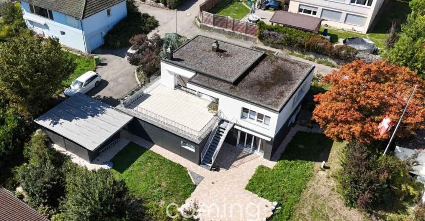 Modernized 7.5-room single-family house with a panoramic view in Lohn-Ammannsegg - Photo 1 of 12