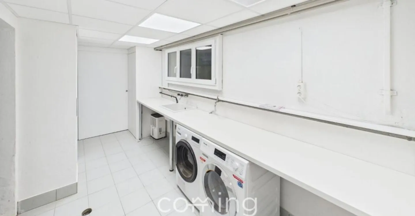 Modernized 7.5-room single-family house with a panoramic view in Lohn-Ammannsegg - Photo 9 of 12