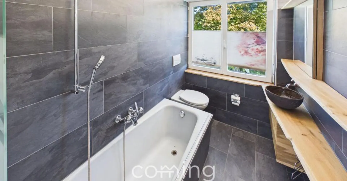 Modernized 7.5-room single-family house with a panoramic view in Lohn-Ammannsegg - Photo 10 of 12