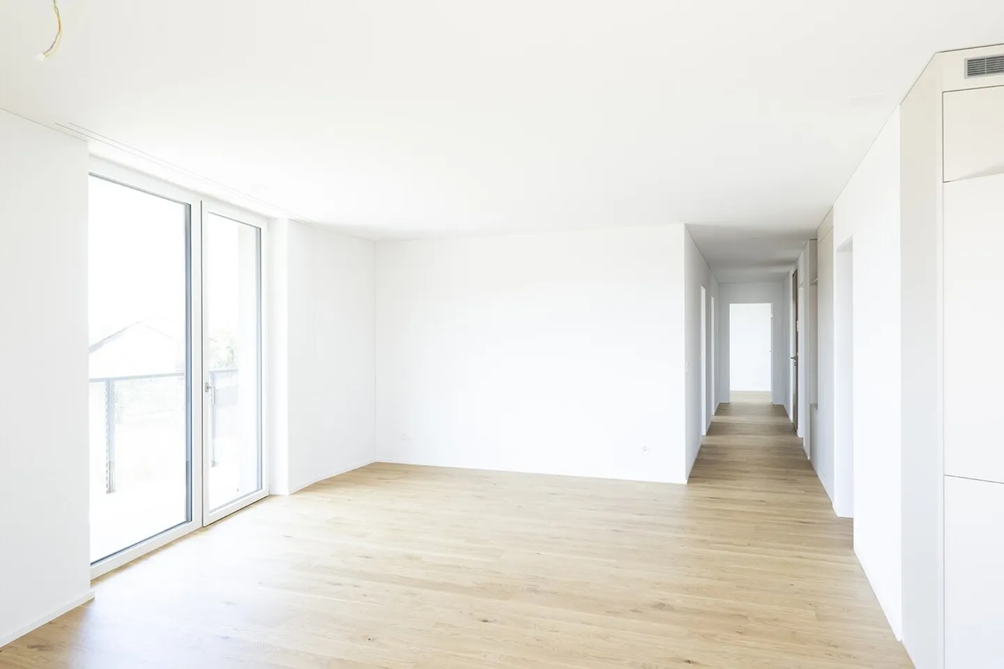 AUTUMN PROMOTION - 1 Month Free Living and CHF 1,000 Coop Voucher - FIRST RENTAL BAHNWEID in Deitingen HIGH-QUALITY LIVING IN MODERN ARCHITECTURE - Photo 3 of 13