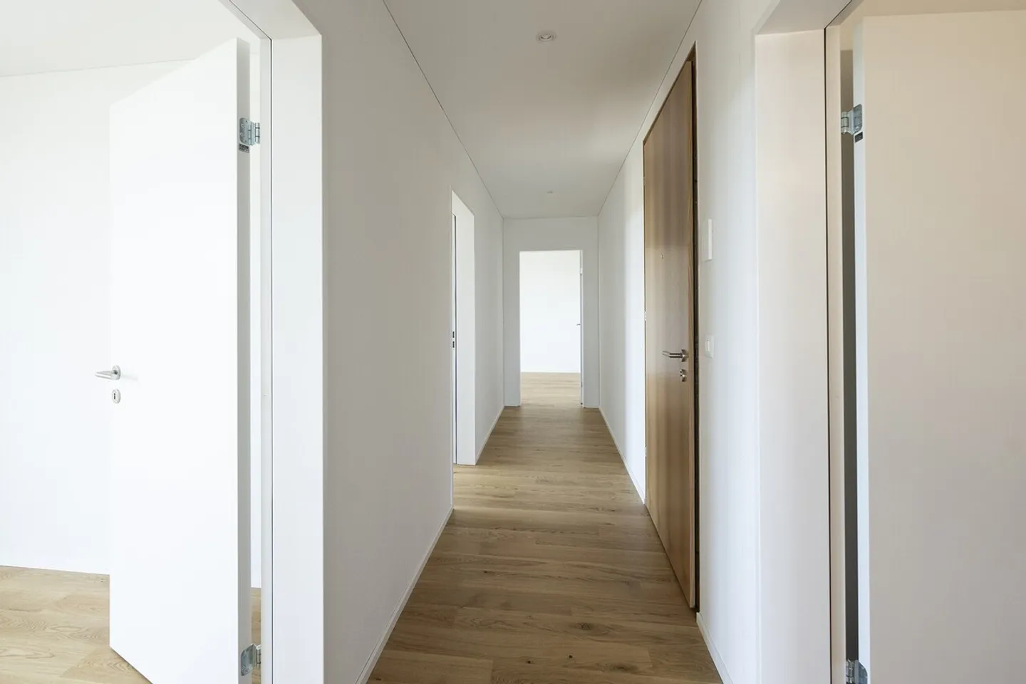 AUTUMN PROMOTION - 1 Month Free Living and CHF 1,000 Coop Voucher - FIRST RENTAL BAHNWEID in Deitingen HIGH-QUALITY LIVING IN MODERN ARCHITECTURE - Photo 5 of 13