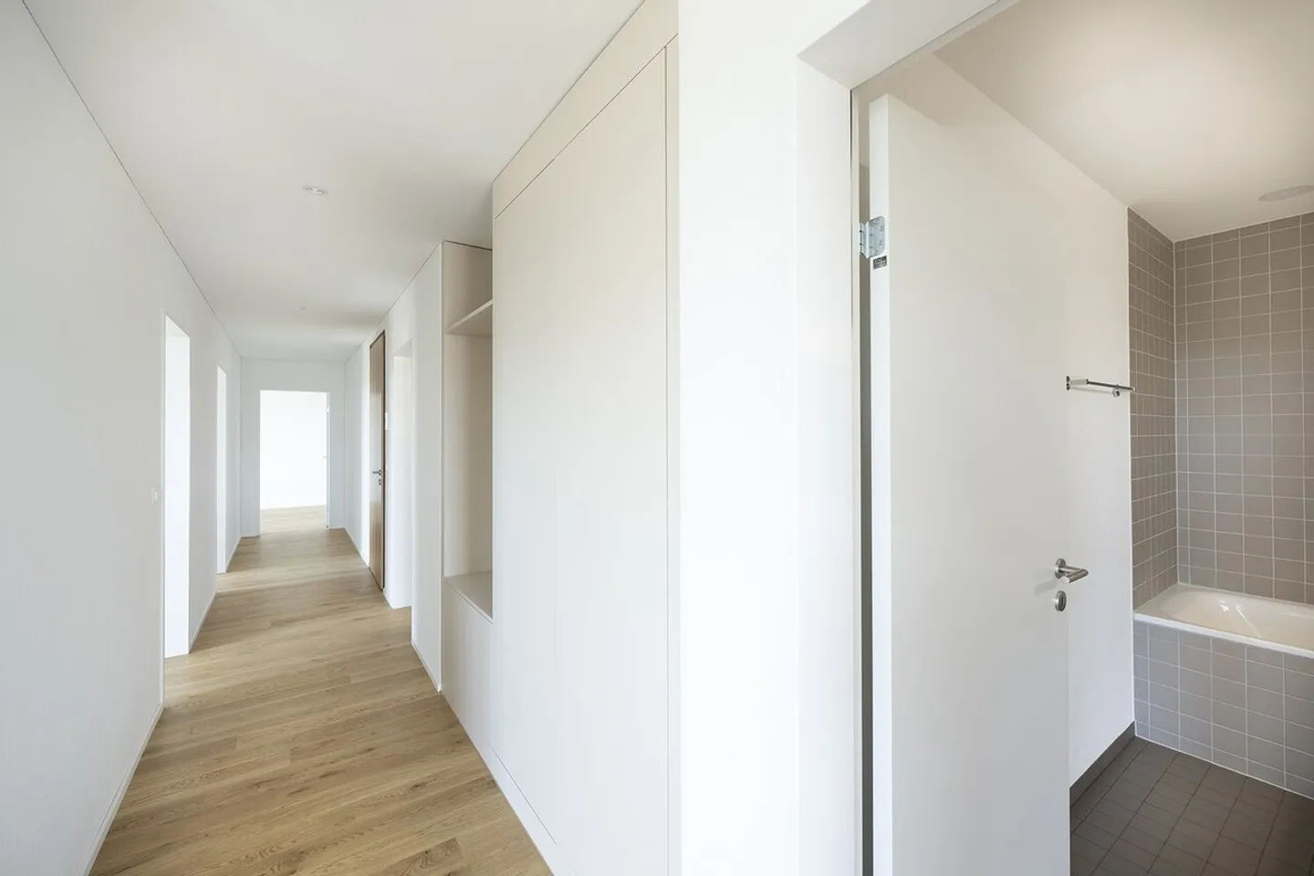 AUTUMN PROMOTION - 1 Month Free Living and CHF 1,000 Coop Voucher - FIRST RENTAL BAHNWEID in Deitingen HIGH-QUALITY LIVING IN MODERN ARCHITECTURE - Photo 7 of 13