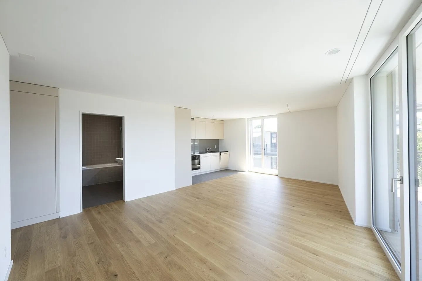 AUTUMN PROMOTION - 1 Month Free Living and CHF 1,000 Coop Voucher - FIRST RENTAL BAHNWEID in Deitingen HIGH-QUALITY LIVING IN MODERN ARCHITECTURE - Photo 8 of 13
