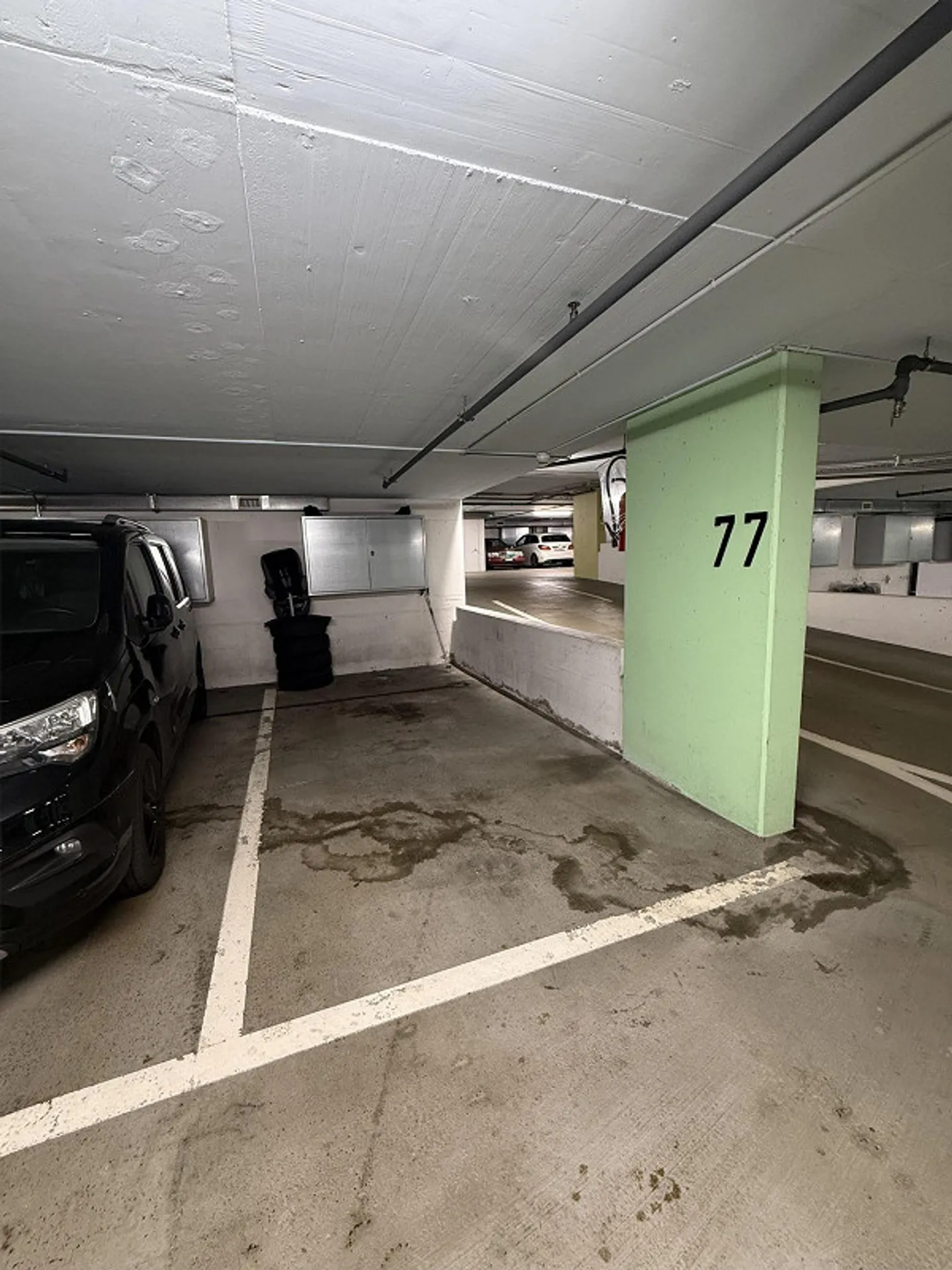 Parking space with box for rent in Baar - Photo 1 of 2
