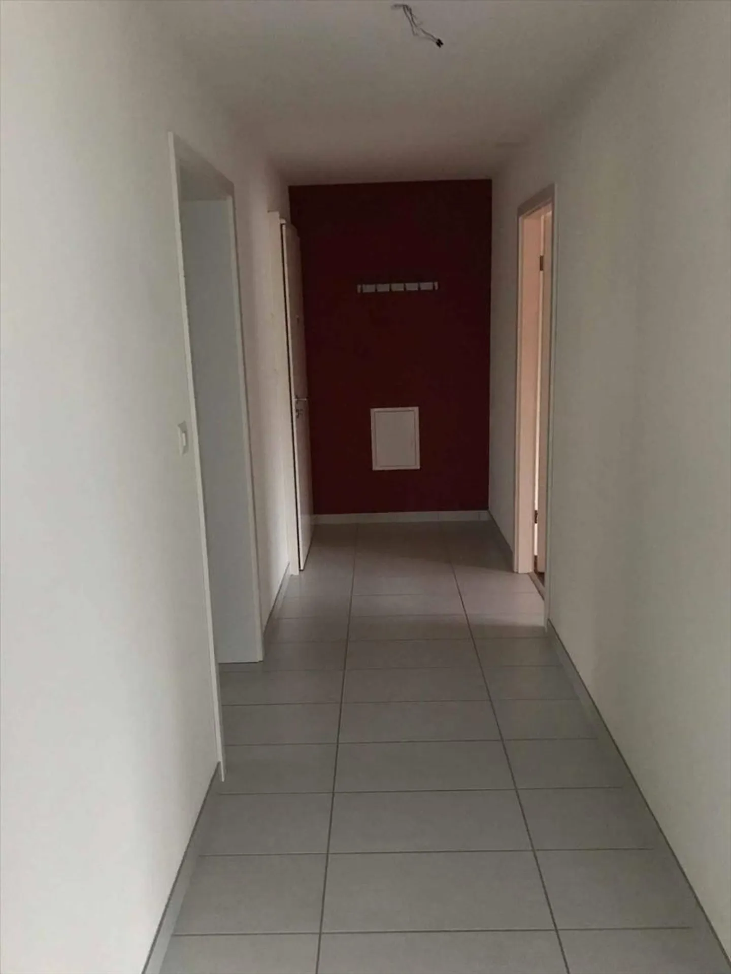 2.5 Room Apartment - Photo 2 of 13