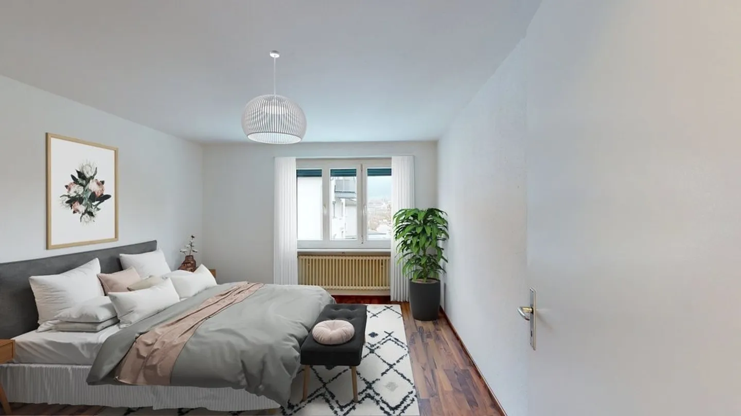 Charming Renovated Apartment - Photo 5 of 7