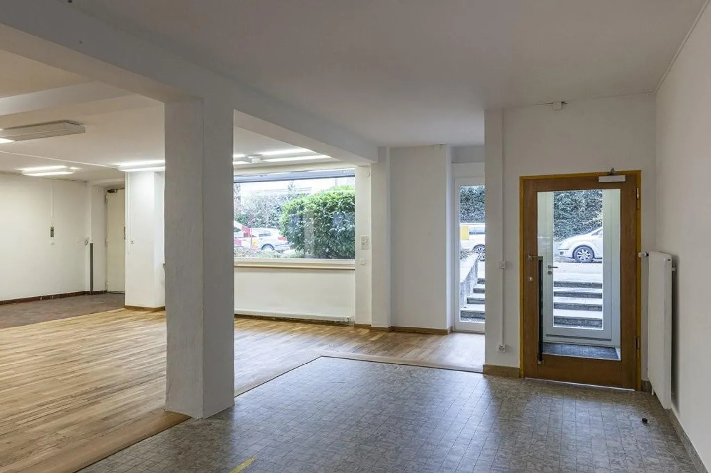 Uso versatile: Ex locali postali nel quartiere di Bachletten - Foto 3 di 7