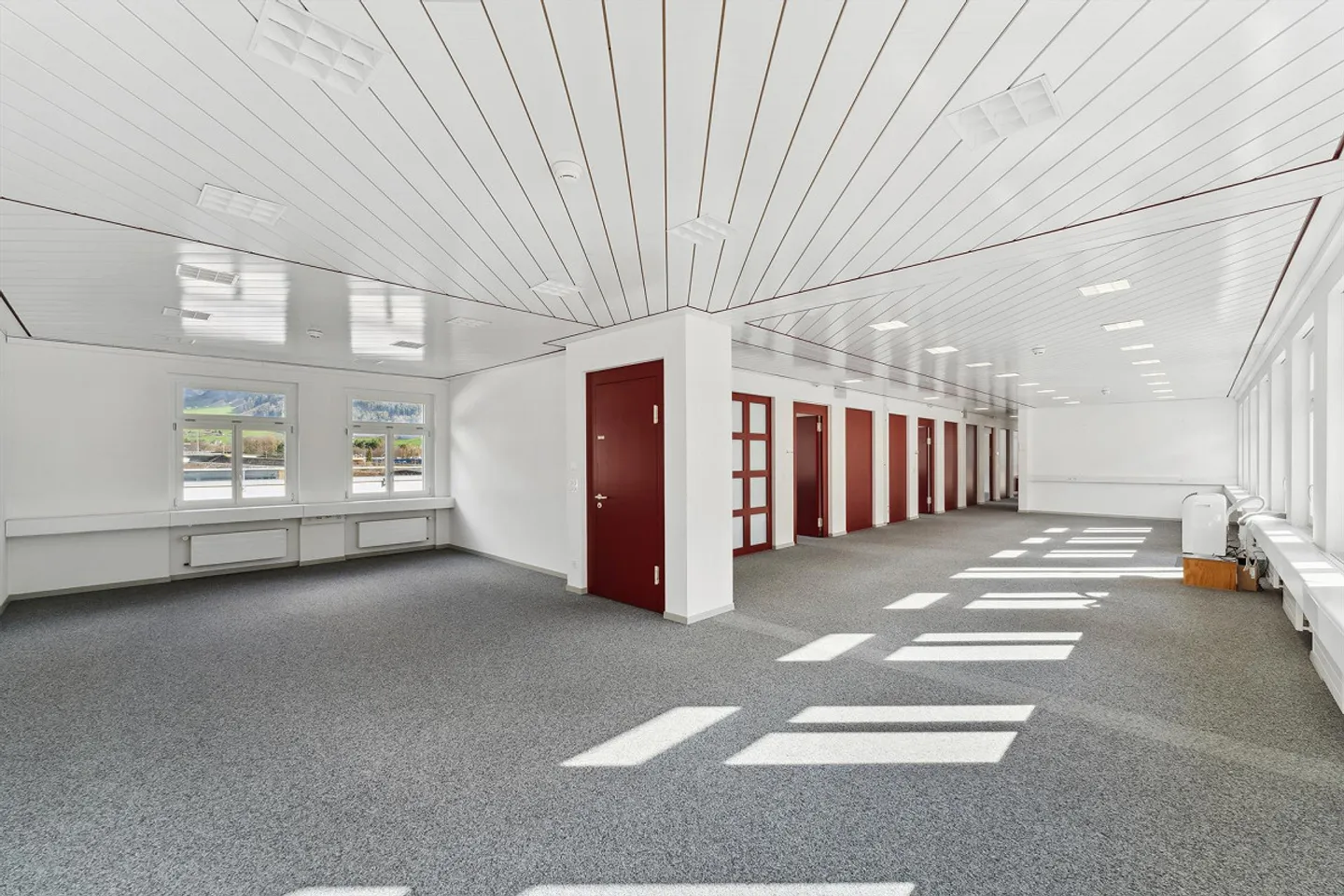 Working with Vision - Exclusive Office Space with Terrace on the 3rd Floor - Photo 3 of 7