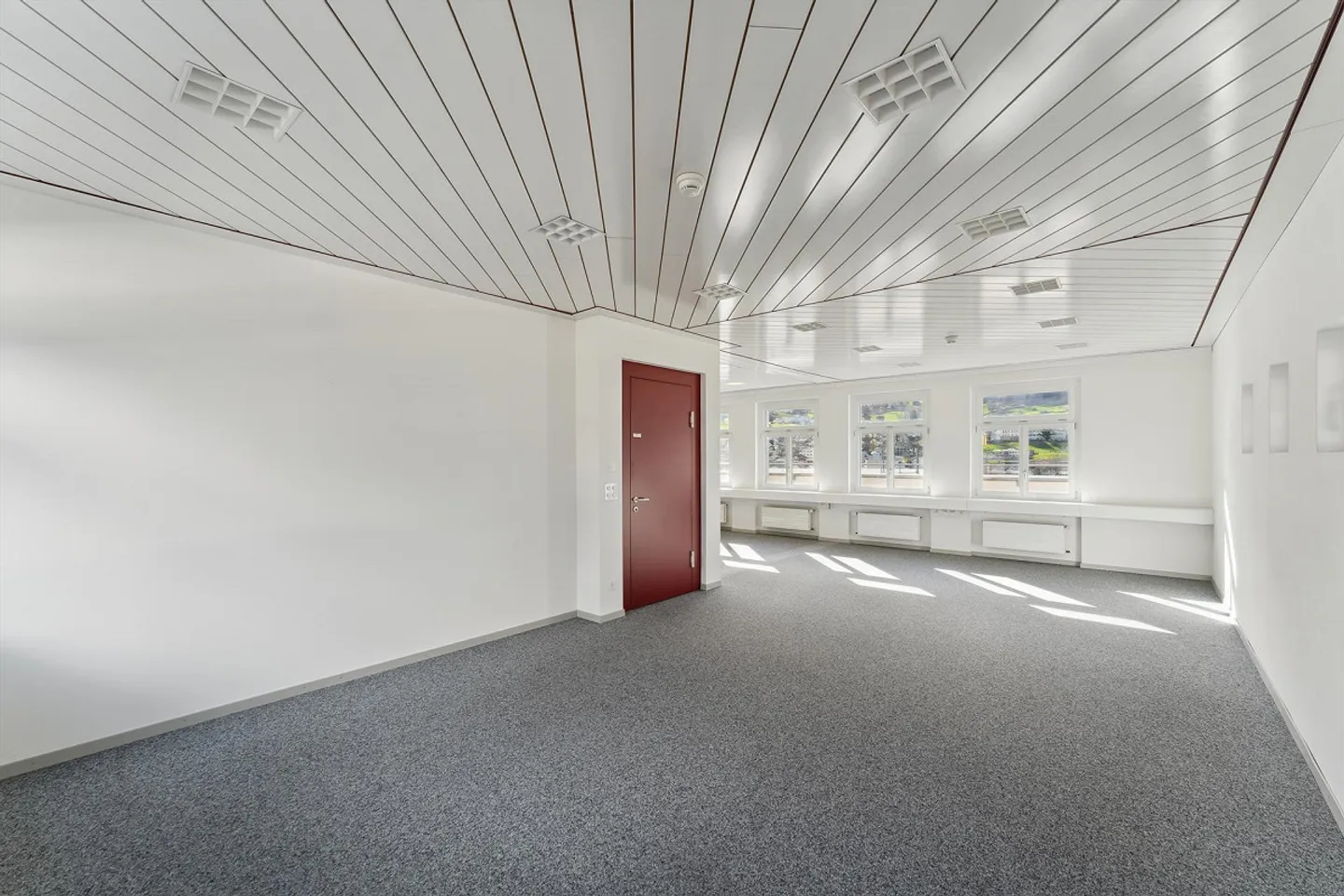 Working with Vision - Exclusive Office Space with Terrace on the 3rd Floor - Photo 4 of 7