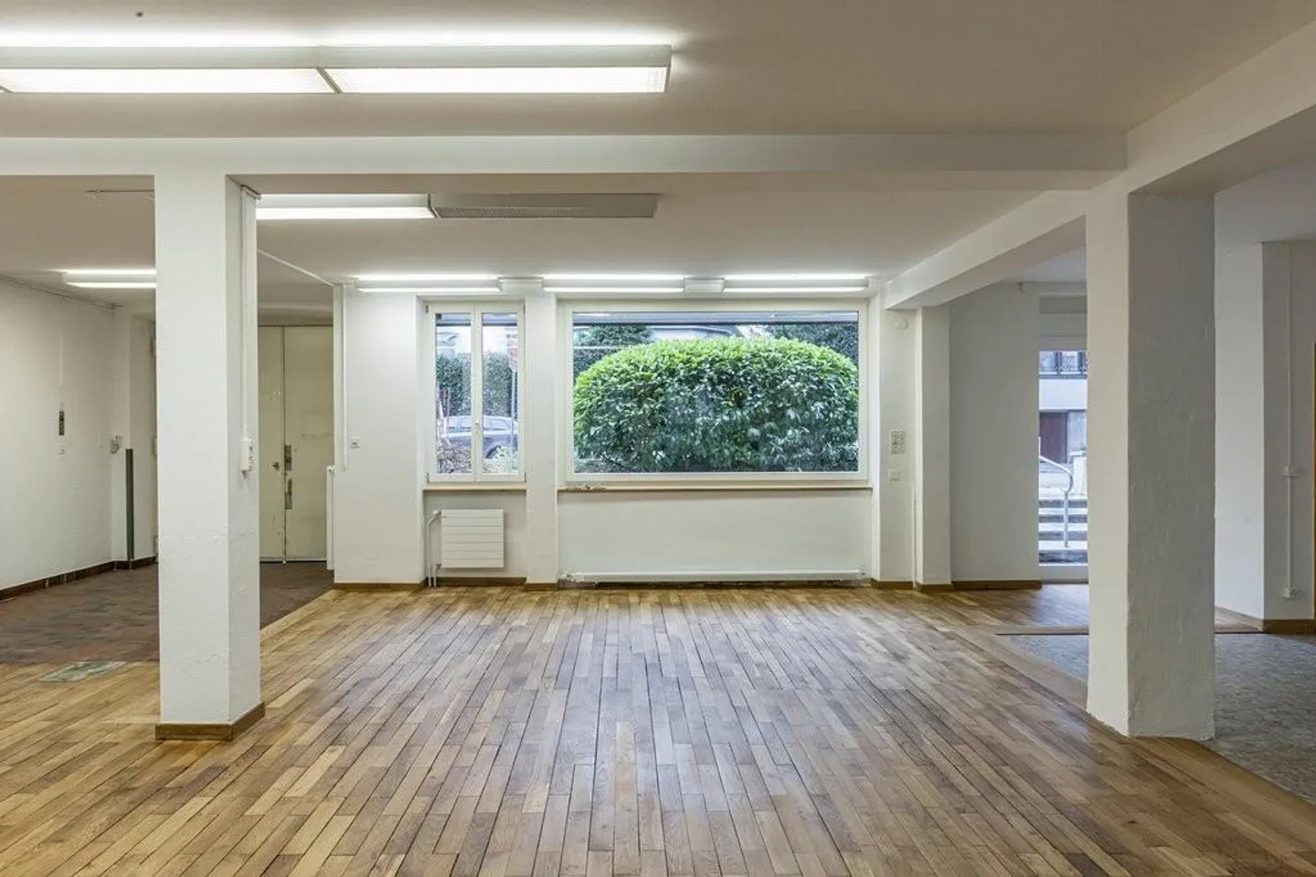 Uso versatile: Ex locali postali nel quartiere di Bachletten - Foto 5 di 7