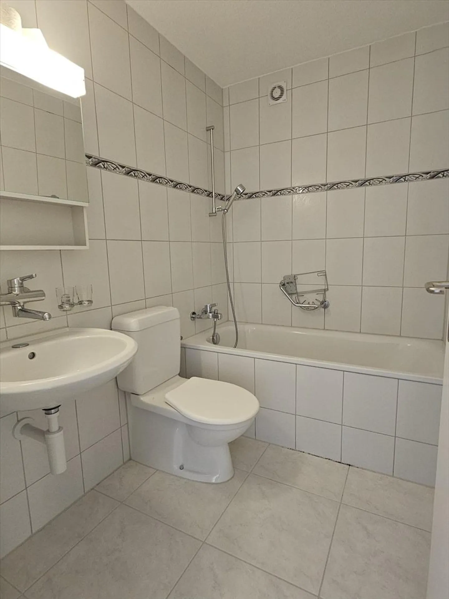 Renovierte 3.5 Zimmerwohnung in Düdingen ! - Foto 4 von 5