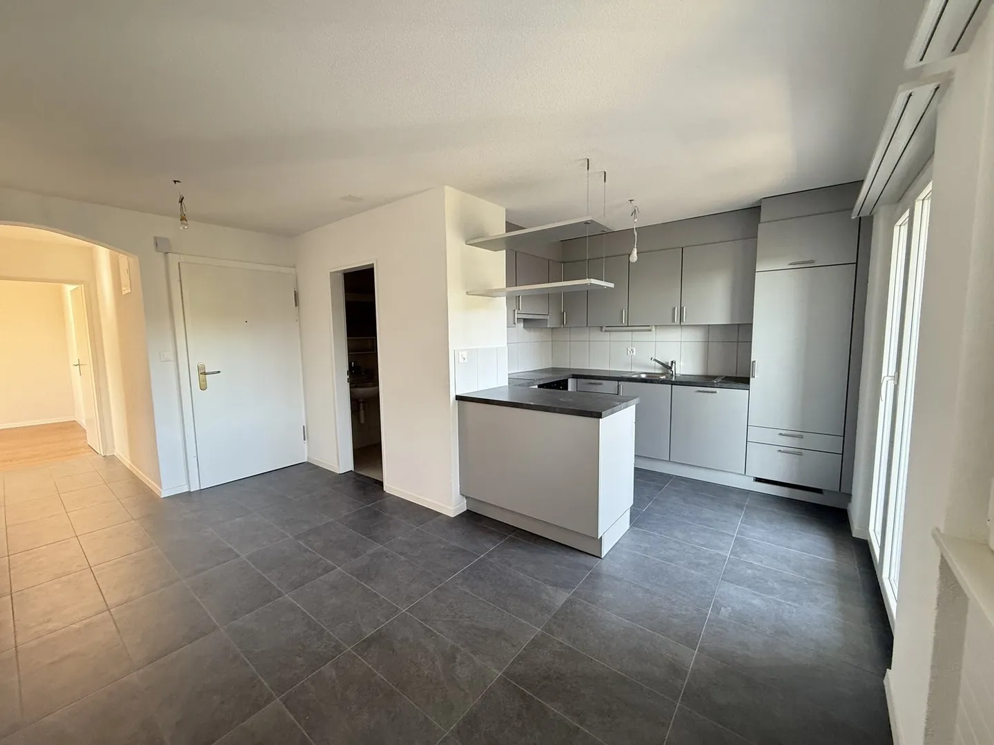 Renovierte 3.5 Zimmerwohnung in Düdingen ! - Foto 1 von 5