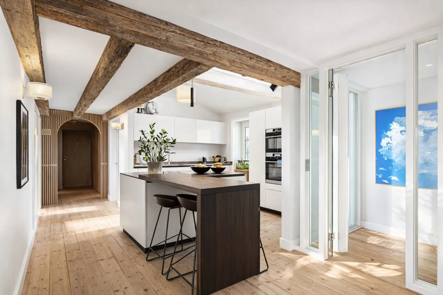 Off Market – Rare Charming Duplex in the Heart of the Old Town - Photo 5 of 10