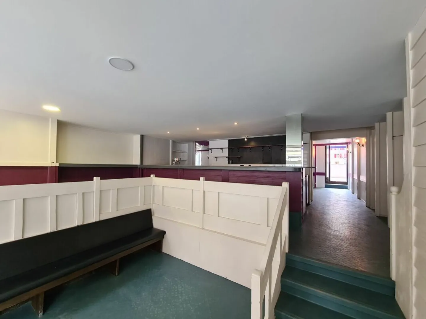 Bar Charmant au Centre du Locle - Photo 1 sur 6