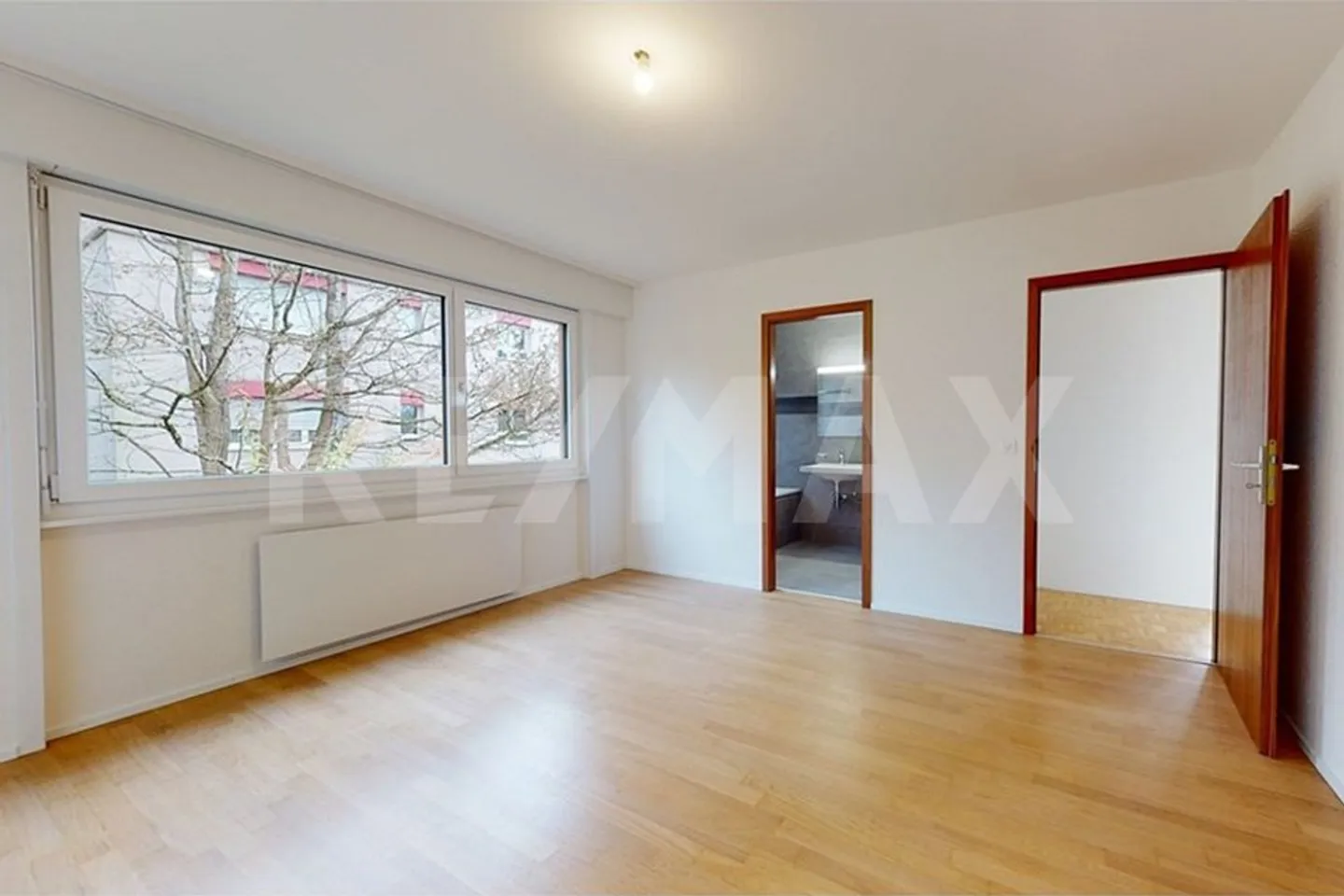 Appartement rénové avec balcon - Photo 7 sur 8