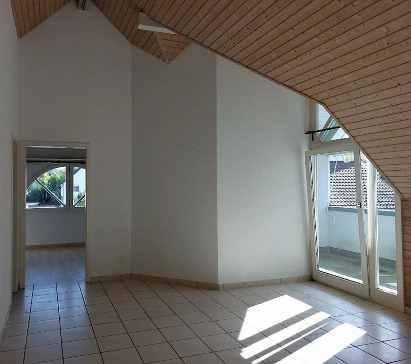 2½ Room Apartment for Rent - Photo 2 of 3