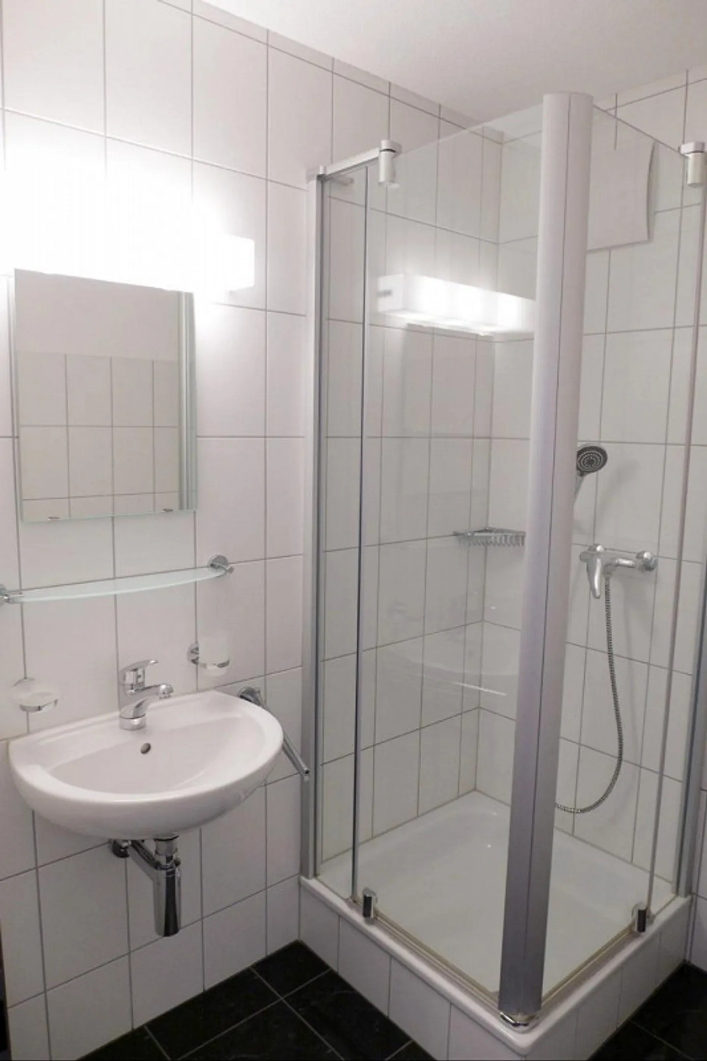 Appartement spacieux et moderne - Photo 7 sur 13