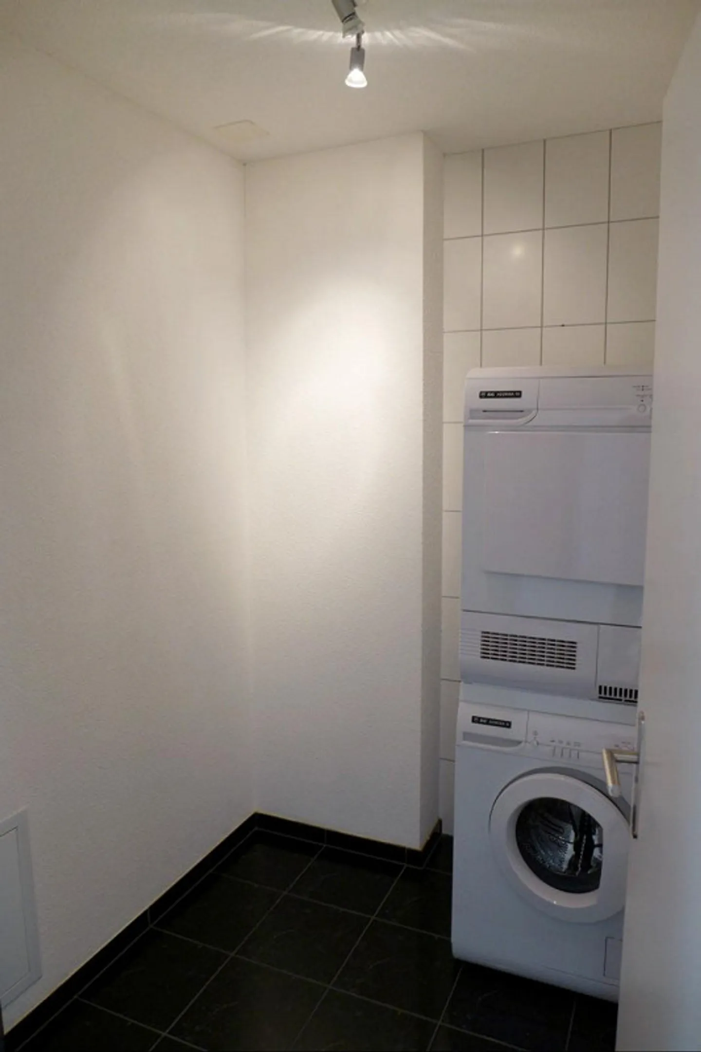 Appartement spacieux et moderne - Photo 8 sur 13