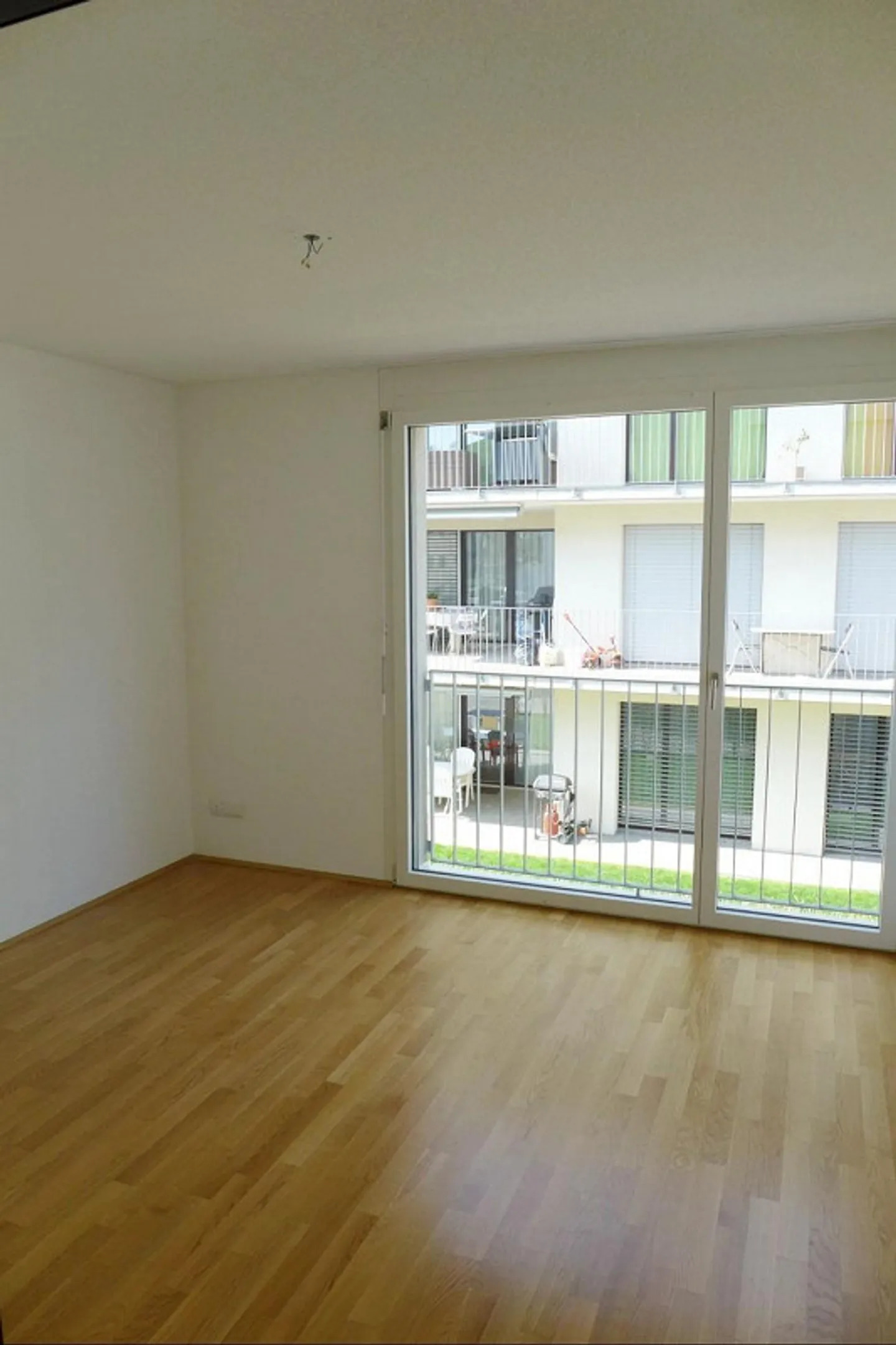 Appartement spacieux et moderne - Photo 10 sur 13
