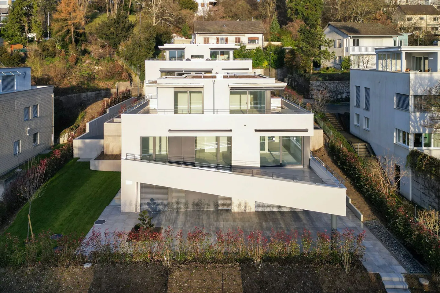 Luxuriöse Maisonette-Attikawohnung mit Panorama-Dachterrasse an privilegierter Lage - Foto 2 von 7