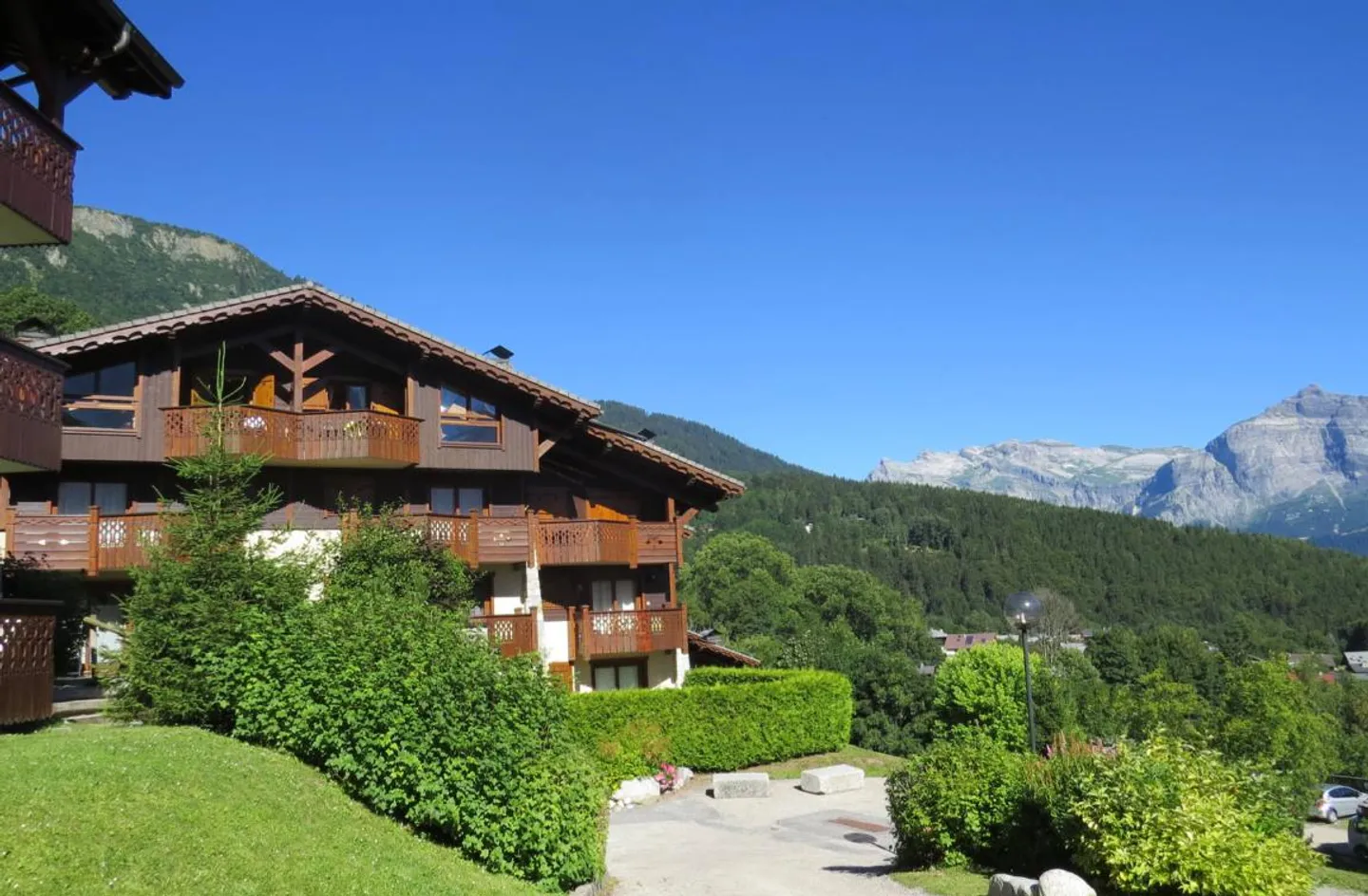 Le Houches, CHAMONIX, FR. - Appartement alpin ski-in/ski-out - Idéal pour les familles et les investisseurs - Photo 1 sur 9