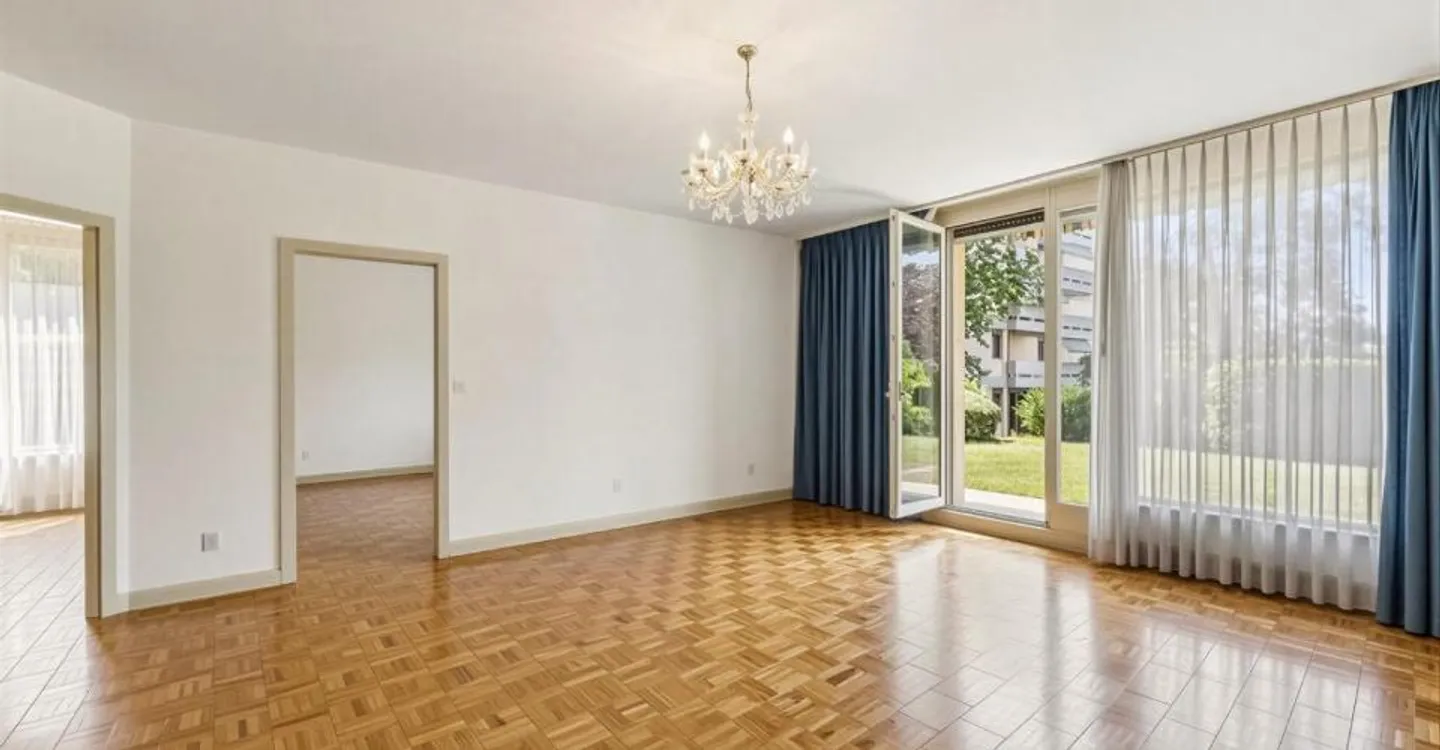 3.5-room apartment "a stone's throw" from the lake - Photo 1 of 11