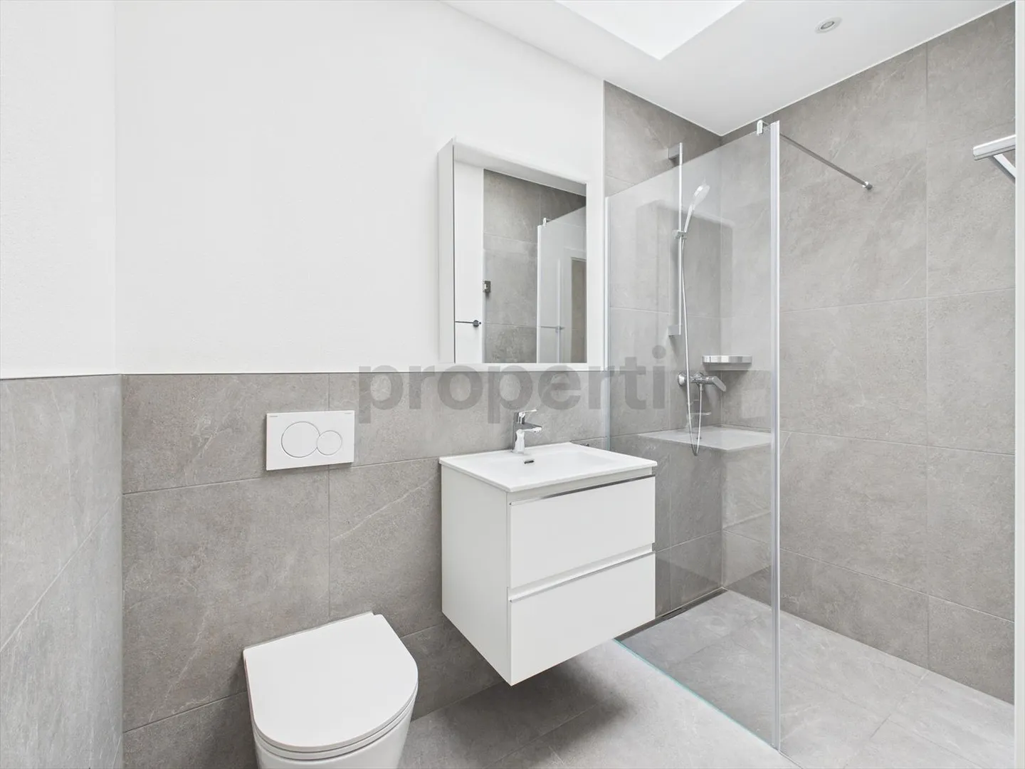 Attique à louer - Photo 8 sur 11