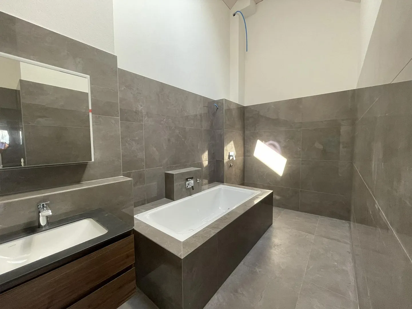 Appartement en attique de 4,5 pièces à Mörschwil, première location - Photo 13 sur 23