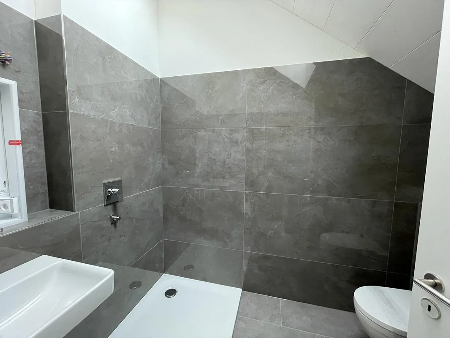 Appartement en attique de 4,5 pièces à Mörschwil, première location - Photo 19 sur 23