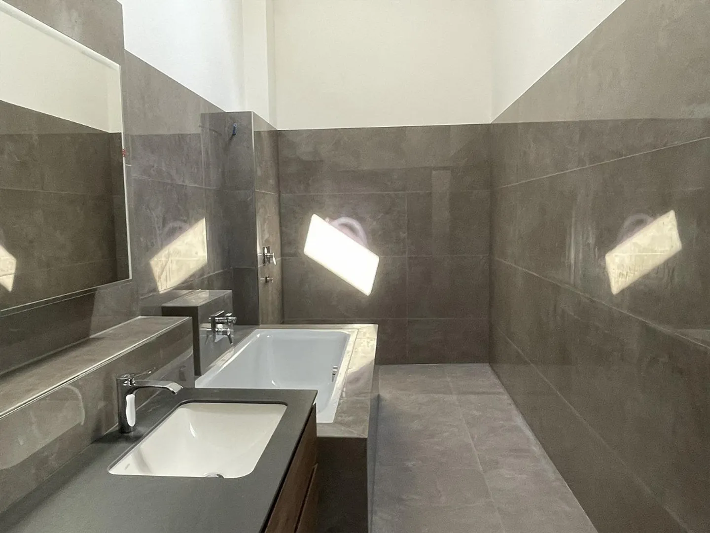 Appartement en attique de 4,5 pièces à Mörschwil, première location - Photo 12 sur 23