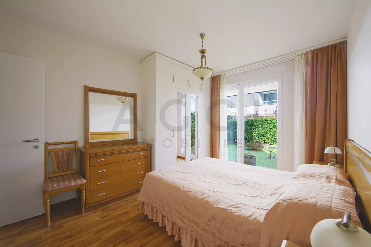 Spacious Garden Apartment in Châtelaine - Photo 10 of 15