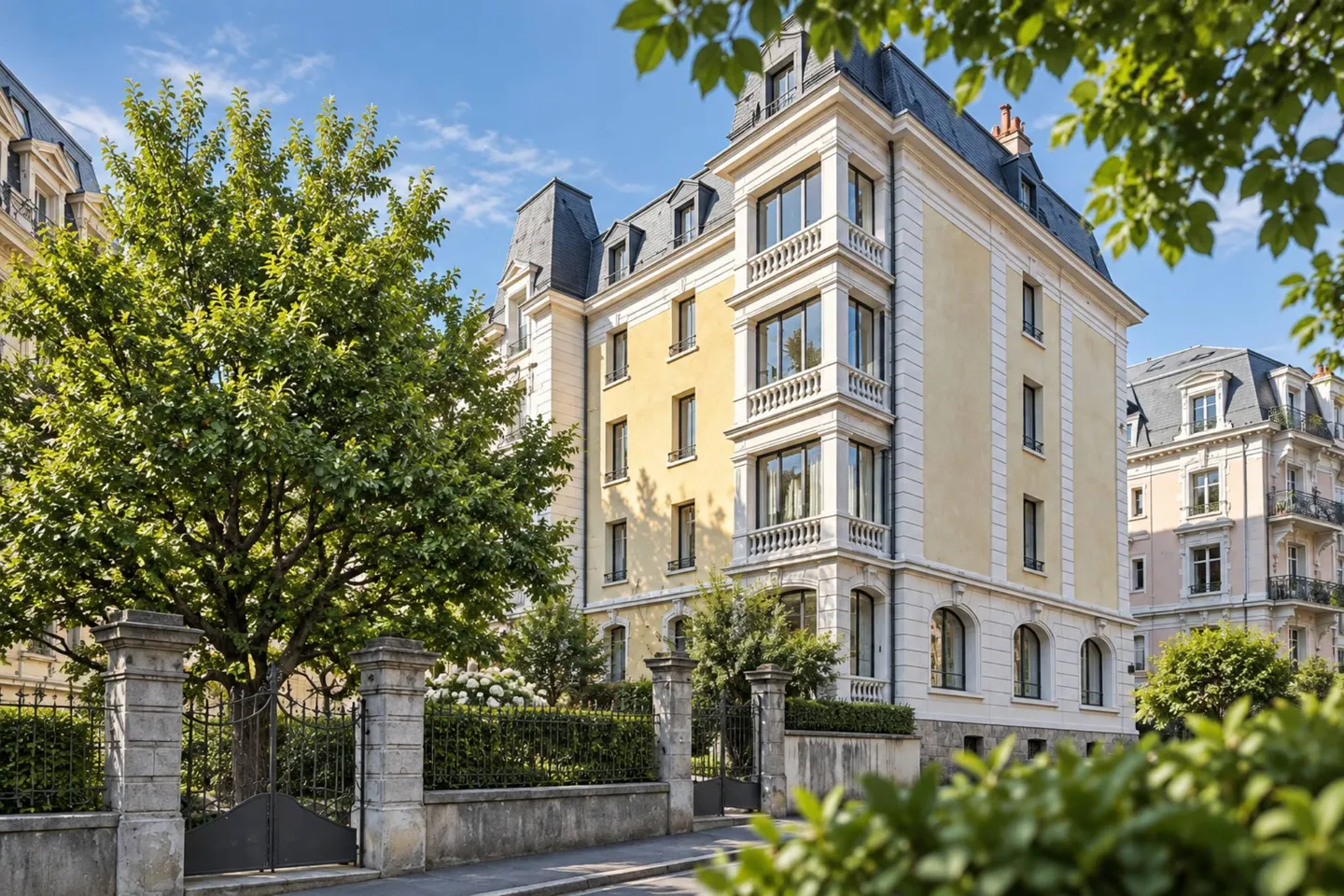 Elegant Apartment in Villa Toscane - Photo 1 of 12