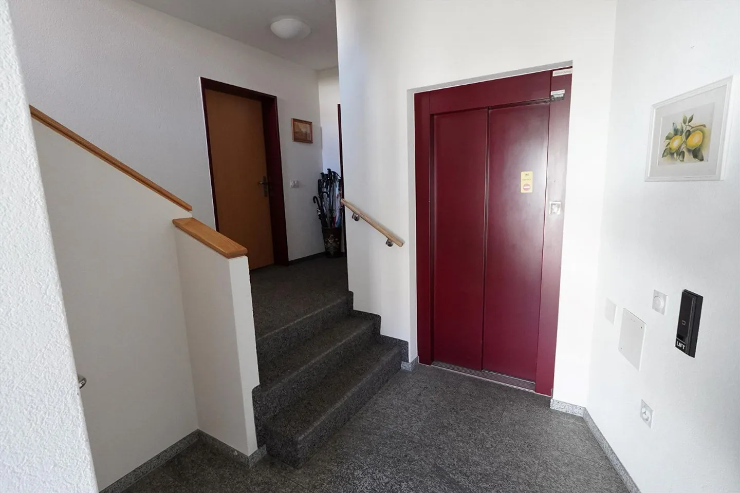 Spacious Garden Apartment with Winter Garden - Photo 4 of 14