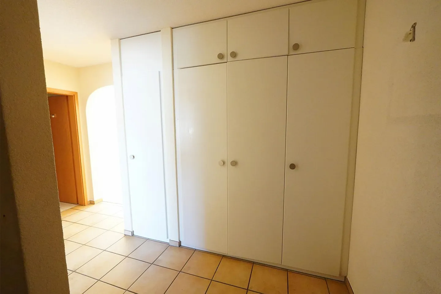 Spacious Garden Apartment with Winter Garden - Photo 6 of 14