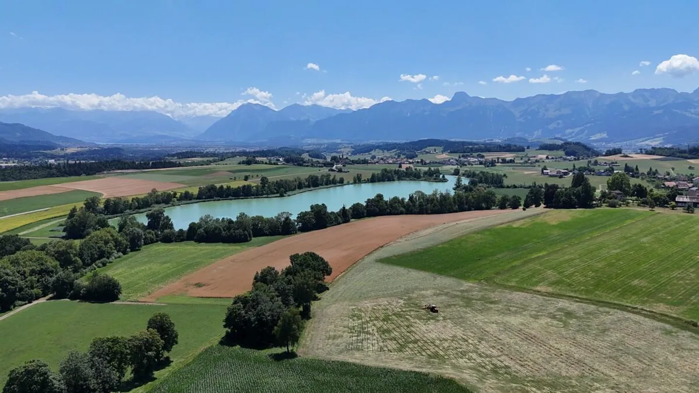 Great attic apartment in Gerzensee with mountain view - Photo 11 of 12
