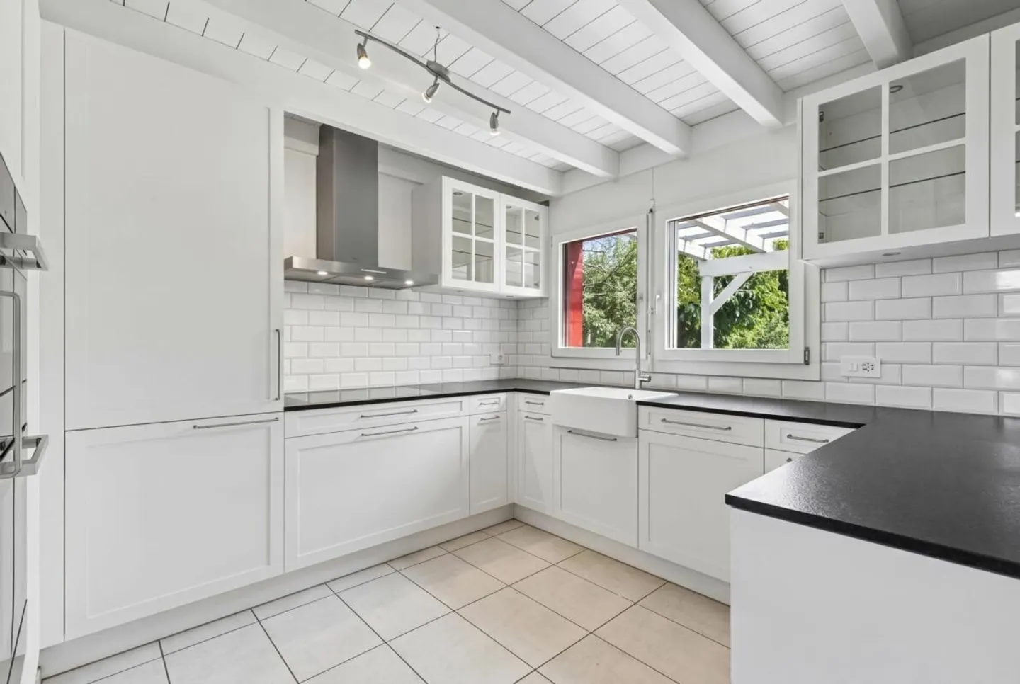 Modernized 4.5-room single-family house with family-friendly surroundings - Photo 6 of 14