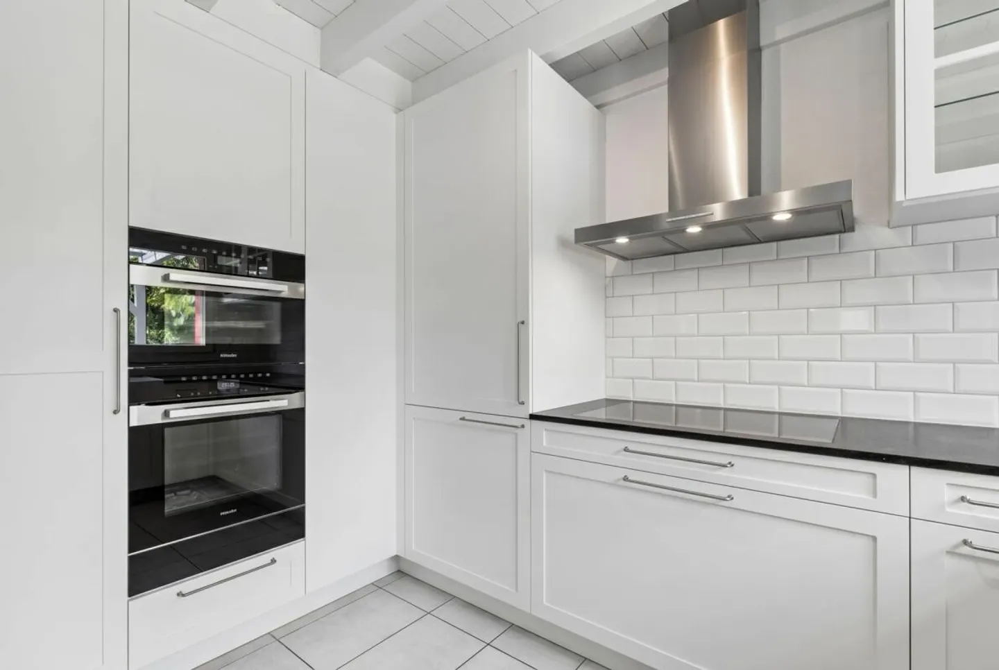 Modernized 4.5-room single-family house with family-friendly surroundings - Photo 7 of 14