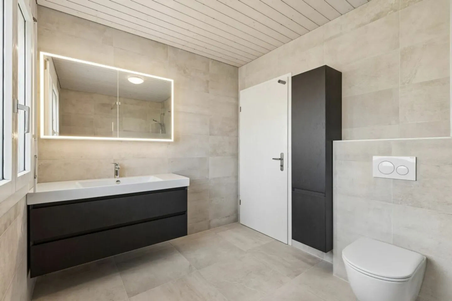 Modernized 4.5-room single-family house with family-friendly surroundings - Photo 12 of 14