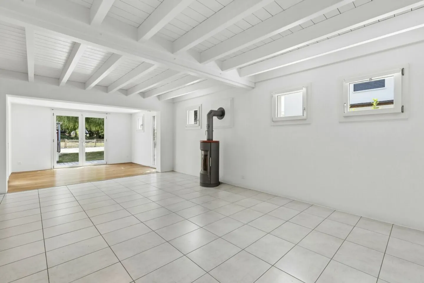 Modernized 4.5-room single-family house with family-friendly surroundings - Photo 3 of 14