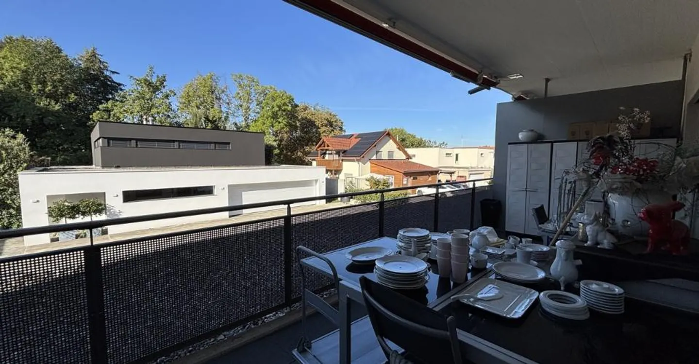 Surface commerciale avec une terrasse, un dépôt et 5 places de parc - Photo 6 of 7