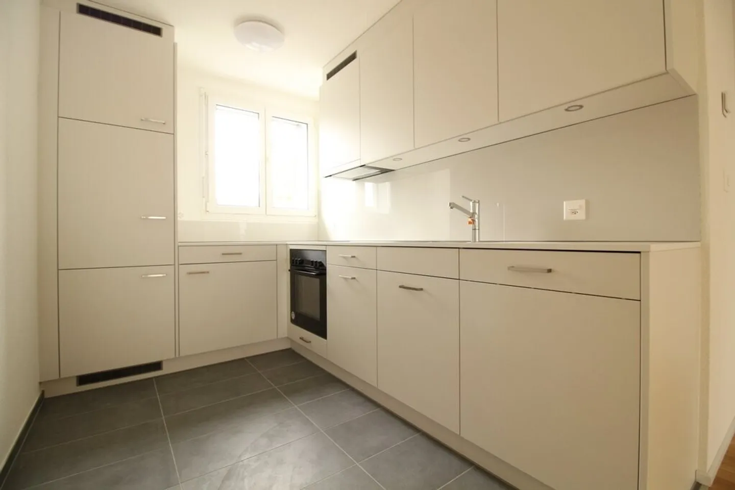 Modern apartment in a quiet location - Photo 6 of 8