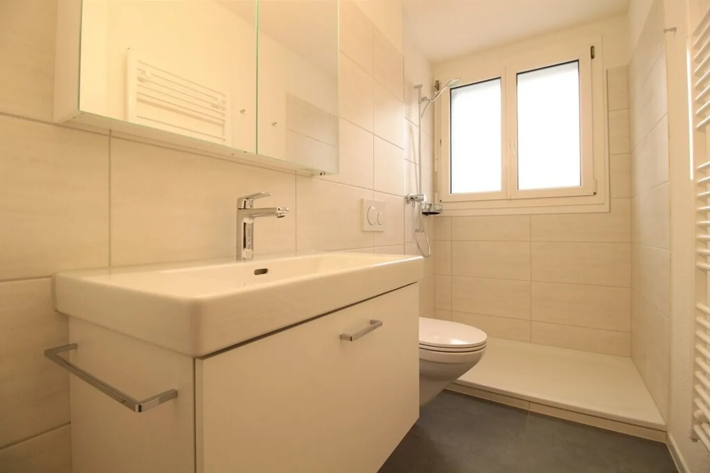 Modern apartment in a quiet location - Photo 7 of 8