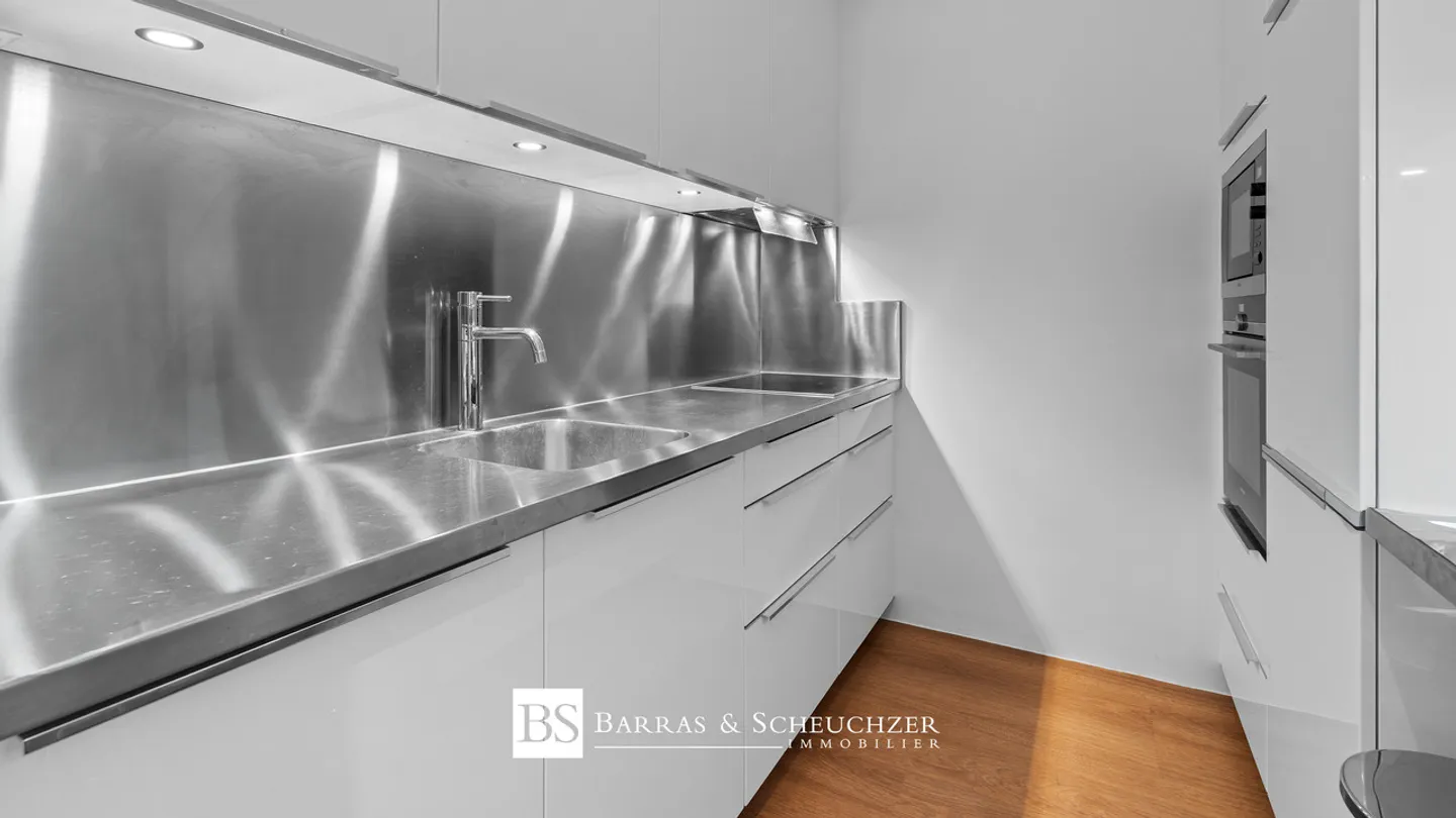 Appartamento ristrutturato di lusso con piscina e tennis - Foto 7 di 13