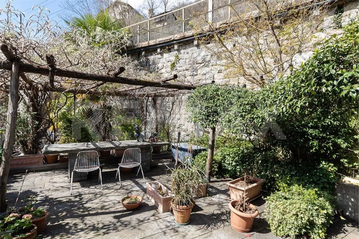 Renoviertes Haus mit Pergola - Foto 6 von 13