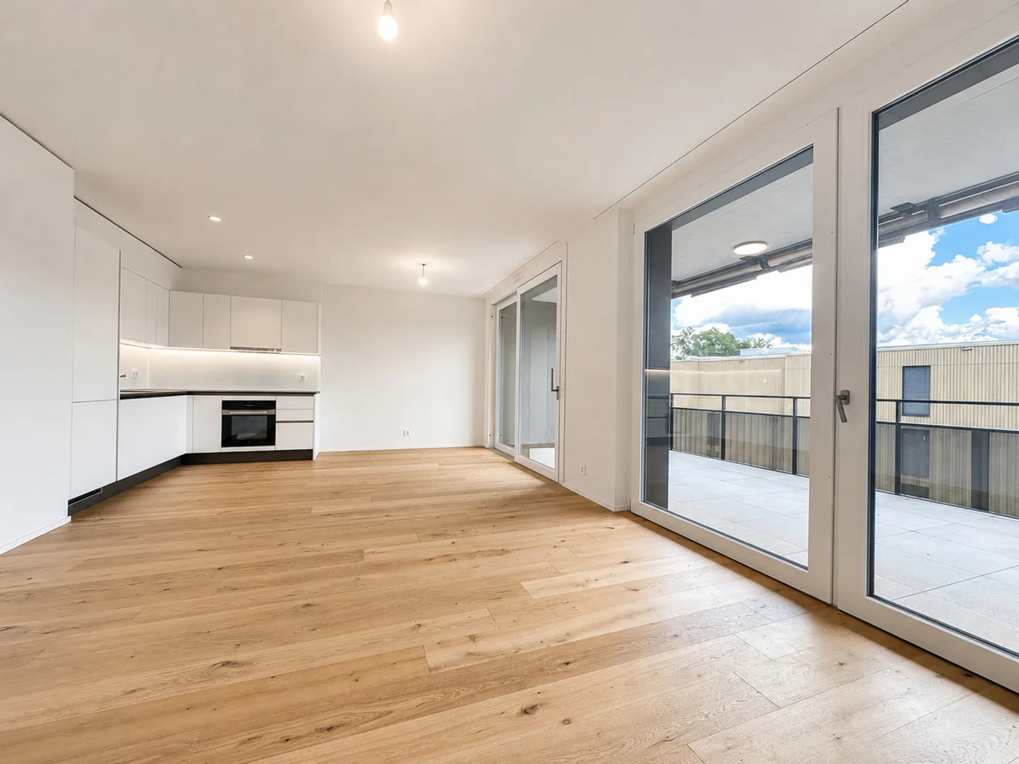Condominium Apartment - Photo 1 of 11